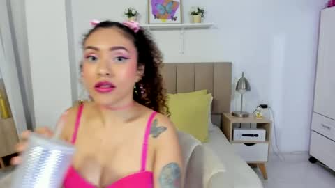 Zoe Gruber online show from 06-26-26, 11:20
