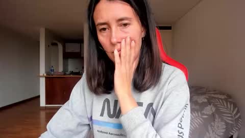 Snapshot of zoe_jeane_beker chatting on 10-16-25, 07:59 ZOE online show from 10-16-25, 07:59