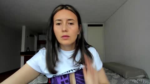 Snapshot of zoe_jeane_beker chatting on 02-11-26, 10:37 ZOE online show from 02-11-26, 10:37