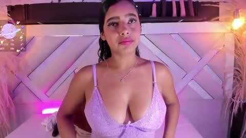 Snapshot of zoe_johnsonn1 chatting on 05-26-26, 11:01 Zoey online show from 05-26-26, 11:01