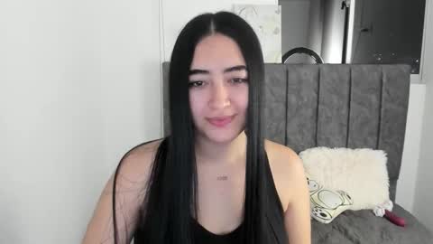 zoe_jones7 online show from 09-12-25, 04:12