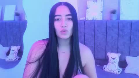 zoe_jones7 online show from 02-07-26, 05:00