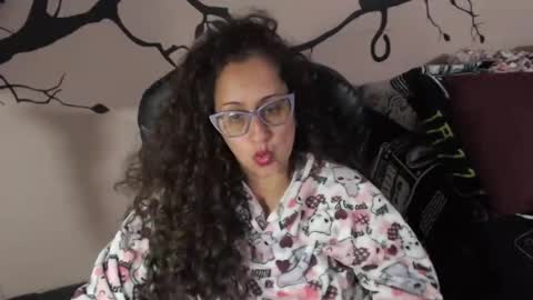 Zoe Koller online show from 10-08-25, 02:31