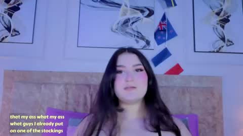 Snapshot of zoe_moon__ chatting on 06-22-26, 01:41 zoe_moon__ online show from 06-22-26, 01:41