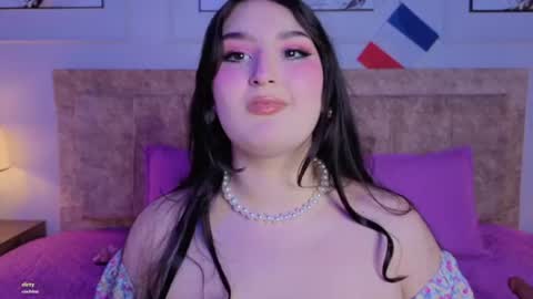 Snapshot of zoe_moon__ chatting on 07-05-26, 02:35 zoe_moon__ online show from 07-05-26, 02:35