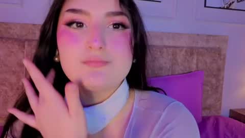 Snapshot of zoe_moon__ chatting on 07-28-26, 12:48 zoe_moon__ online show from 07-28-26, 12:48