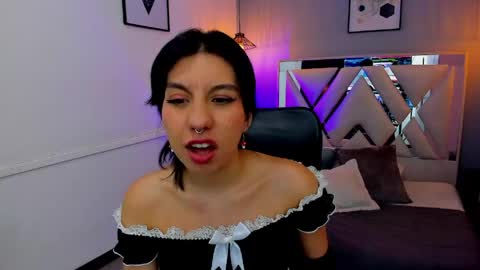zoe_moreau online show from 04-10-26, 08:35