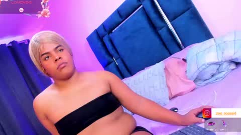 zoe_rosee4 online show from 06-12-26, 11:09