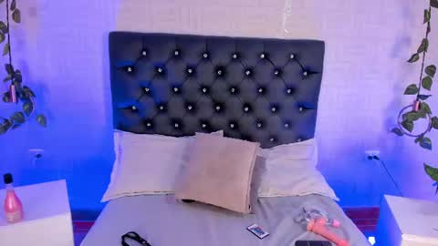 zoe_rousee_ online show from 07-30-26, 06:40
