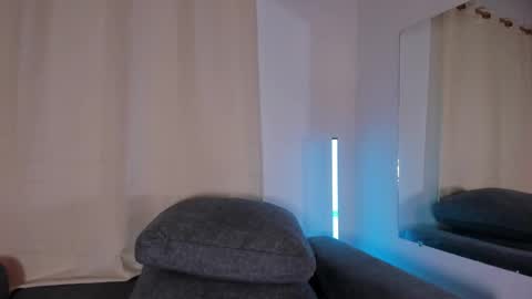 Zoe online show from 03-09-25, 10:52