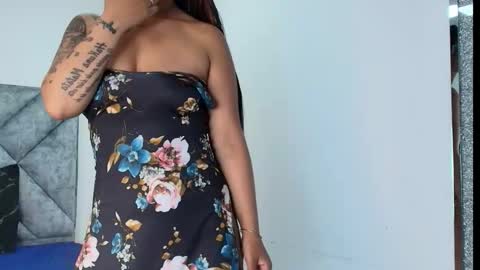 zoe_samantha23 online show from 12-03-25, 11:47