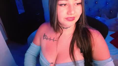 Snapshot of zoe_sexy69 chatting on 03-12-25, 10:39 ZOE online show from 03-12-25, 10:39