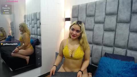 Zoe online show from 10-15-25, 12:16