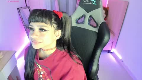 zoe_sullivan_ online show from 02-08-25, 08:52