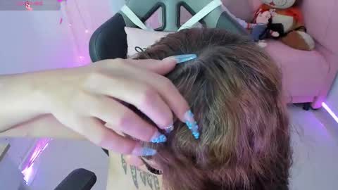 zoe_sullivan_ online show from 09-11-25, 08:53