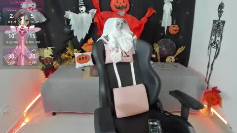 zoe_sullivan_ online show from 10-09-25, 10:24