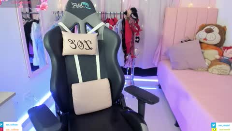 zoe_sullivan_ online show from 02-04-26, 09:15