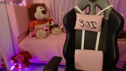 zoe_sullivan_ online show from 04-24-26, 09:34