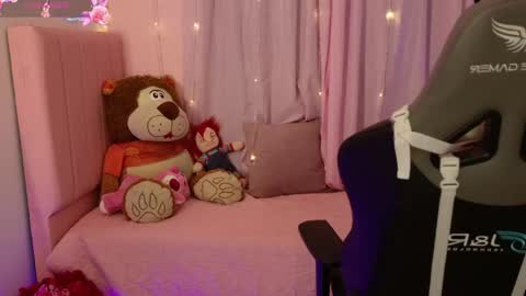 zoe_sullivan_ online show from 04-27-26, 09:29