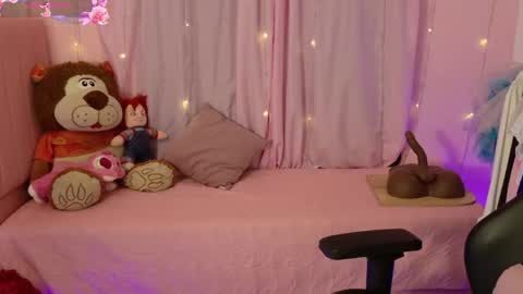 zoe_sullivan_ online show from 04-29-26, 09:35