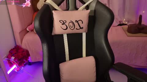 zoe_sullivan_ online show from 07-12-26, 09:11