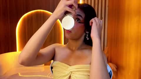 Zoe online show from 02-08-26, 01:03