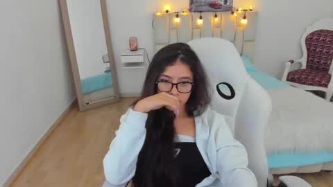 Zoe online show from 02-14-25, 02:23