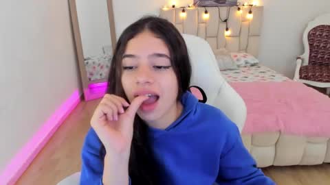 Zoe online show from 02-20-25, 02:24