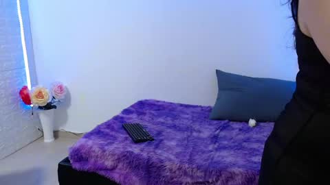 Snapshot of zoe_velvet chatting on 03-01-25, 02:59 Carolina online show from 03-01-25, 02:59