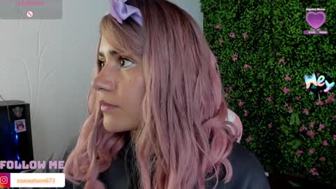 Snapshot of zoe_wattson chatting on 01-04-25, 01:52 Zoe online show from 01-04-25, 01:52