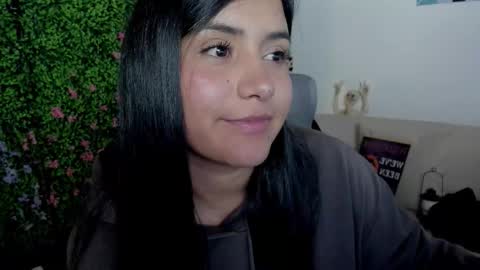 Snapshot of zoe_wattson chatting on 10-05-25, 03:38 Zoe online show from 10-05-25, 03:38