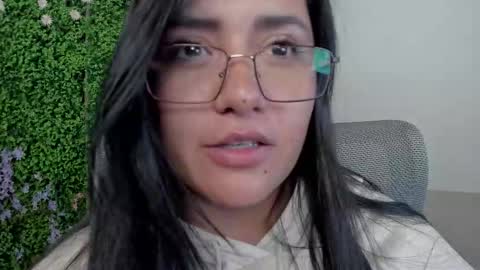 Snapshot of zoe_wattson chatting on 10-20-25, 04:02 Zoe online show from 10-20-25, 04:02