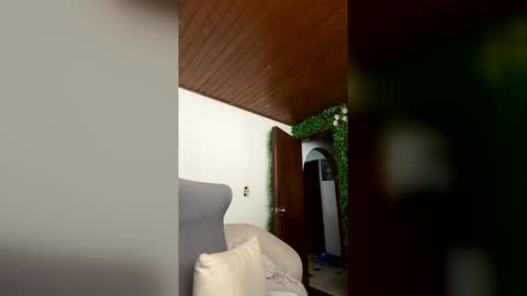 Snapshot of zoe_wattson chatting on 01-16-26, 05:11 Zoe online show from 01-16-26, 05:11