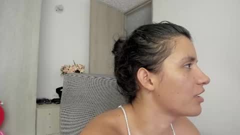 Snapshot of zoe_wattson chatting on 06-24-26, 04:33 Zoe online show from 06-24-26, 04:33