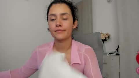 Snapshot of zoe_wattson chatting on 07-21-26, 01:19 Zoe online show from 07-21-26, 01:19
