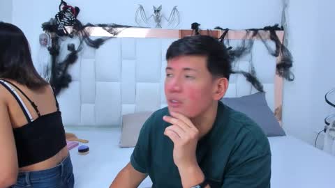 Zoe And Ethan online show from 10-17-25, 06:32