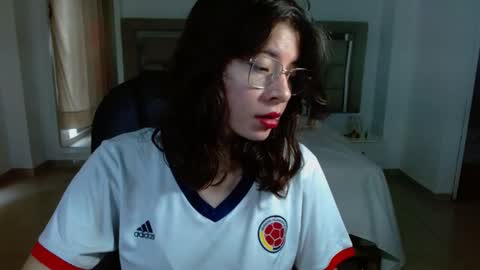 Snapshot of zoecruzz chatting on 11-11-25, 03:12 ZOE online show from 11-11-25, 03:12