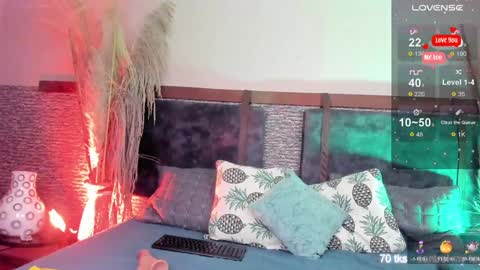 Snapshot of zoee_23 chatting on 12-02-24, 02:41 Zoe online show from 12-02-24, 02:41