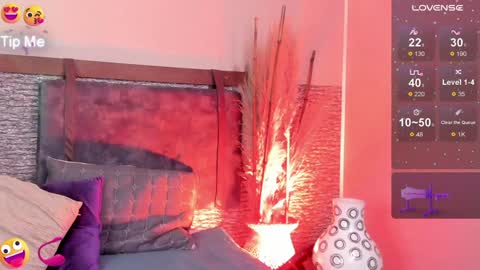 Snapshot of zoee_23 chatting on 02-05-25, 01:44 Zoe online show from 02-05-25, 01:44