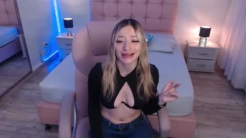 zoe online show from 11-25-25, 02:55