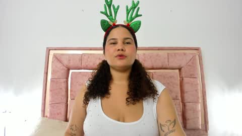 Snapshot of zoee_lov chatting on 12-03-24, 06:48 zoee online show from 12-03-24, 06:48