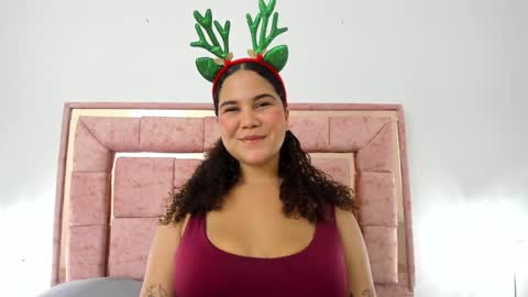 Snapshot of zoee_lov chatting on 12-06-24, 03:08 zoee online show from 12-06-24, 03:08