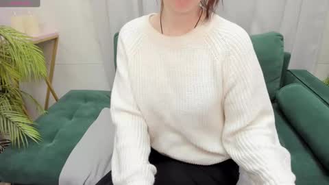 Snapshot of zoeeast chatting on 02-19-25, 01:28 Zoe online show from 02-19-25, 01:28