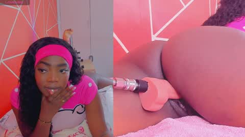 Snapshot of zoeethompson_cm chatting on 12-10-24, 07:54 online show from 12-10-24, 07:54