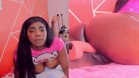 Snapshot of zoeethompson_cm chatting on 12-30-24, 10:12 online show from 12-30-24, 10:12
