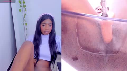 Snapshot of zoeethompson_cm chatting on 01-08-25, 10:16 online show from 01-08-25, 10:16