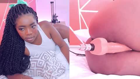 Snapshot of zoeethompson_cm chatting on 03-04-25, 02:21 online show from 03-04-25, 02:21