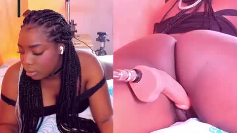 Snapshot of zoeethompson_cm chatting on 07-23-26, 11:08 online show from 07-23-26, 11:08