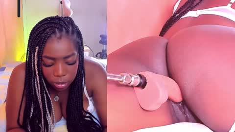 Snapshot of zoeethompson_cm chatting on 07-25-26, 10:57 online show from 07-25-26, 10:57