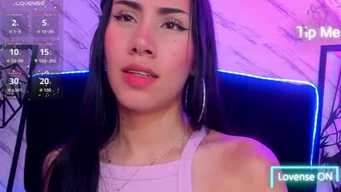 Laura  online show from 06-19-26, 05:34